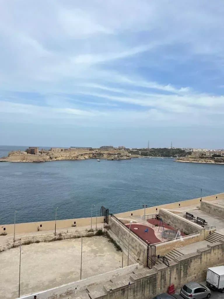 3 Bedroom Town House in Valletta - photo 2