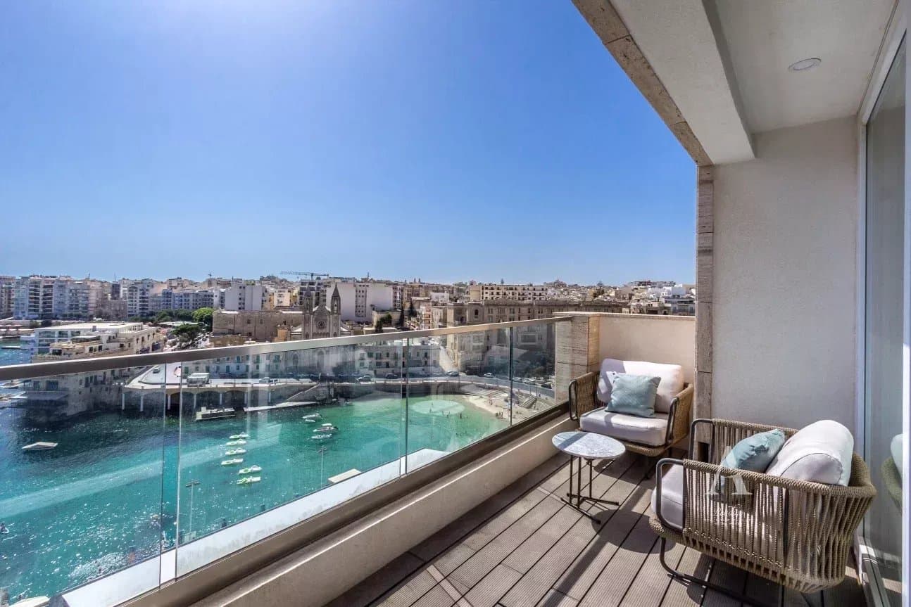 3 Bedroom Apartment in St. Julian's - photo 2