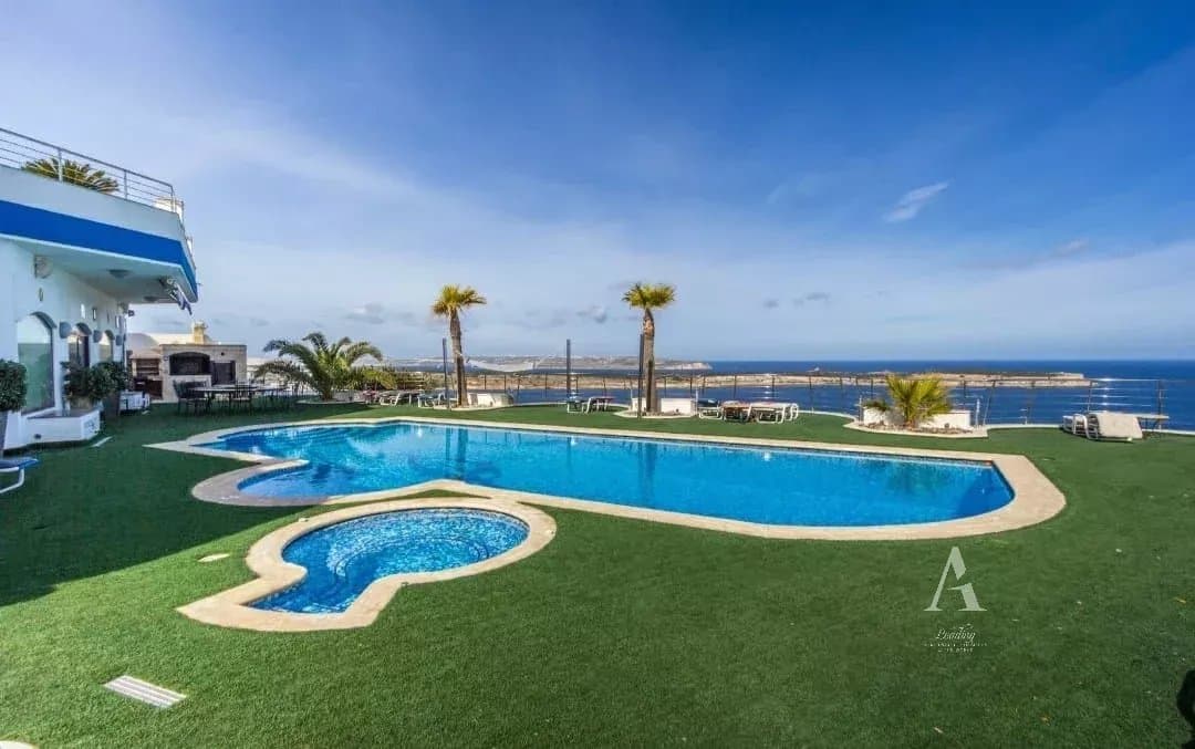 7 Bedroom Villa in Mellieha