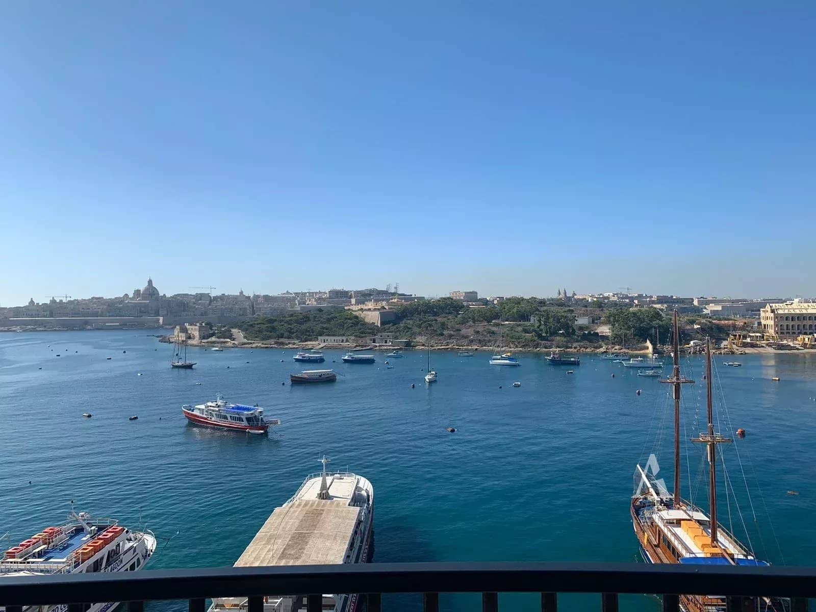 3 Bedroom Apartment in Sliema - photo 1