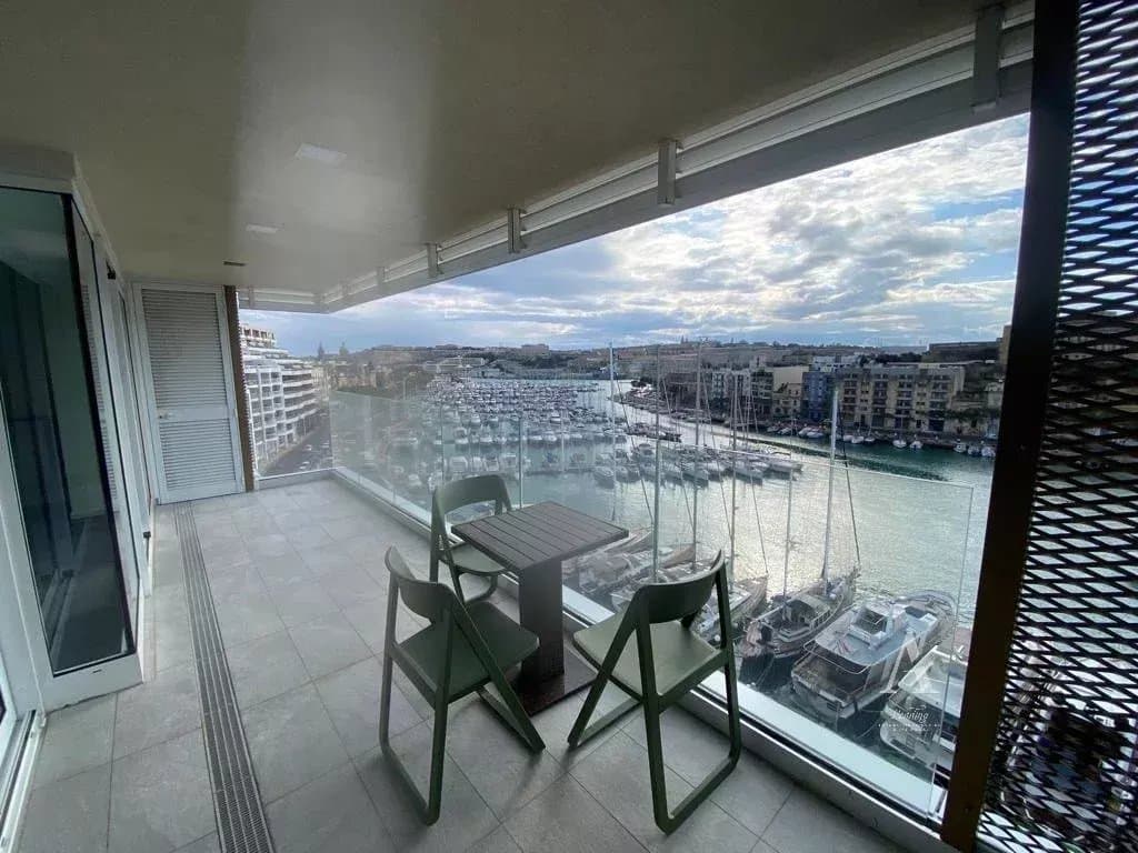 3 Bedroom Apartment in Msida - photo 1
