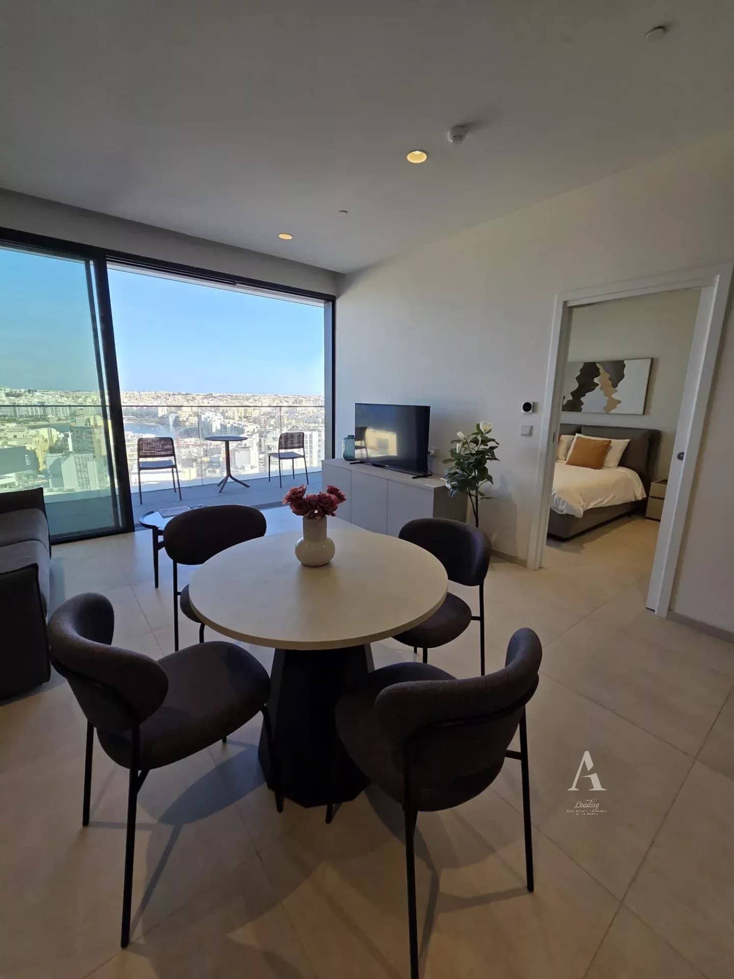 1 Bedroom Apartment in St. Julian's - photo 2