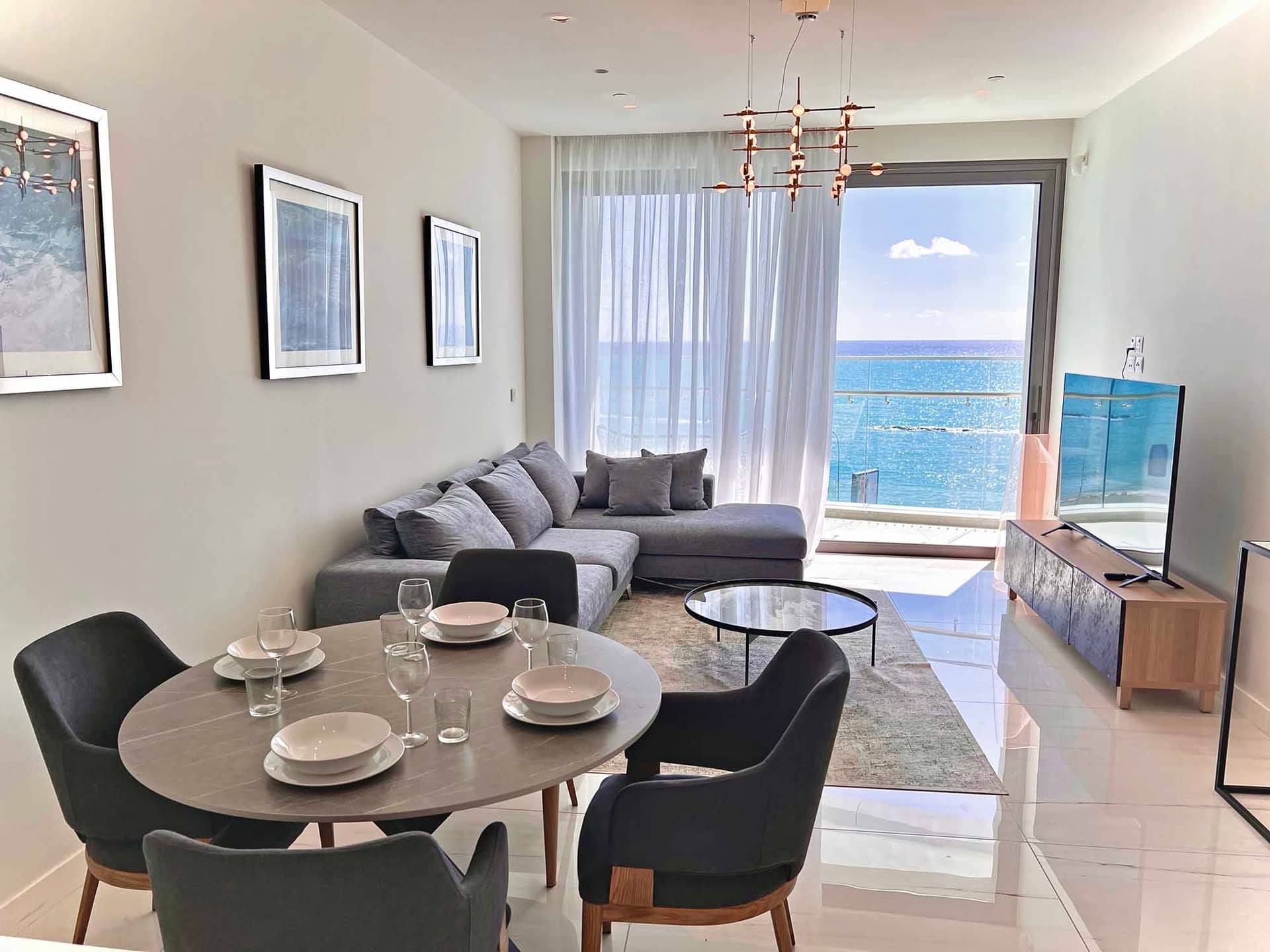 2 Bedroom Apartment in 117-123 Vasileos Georgiou A - photo 2