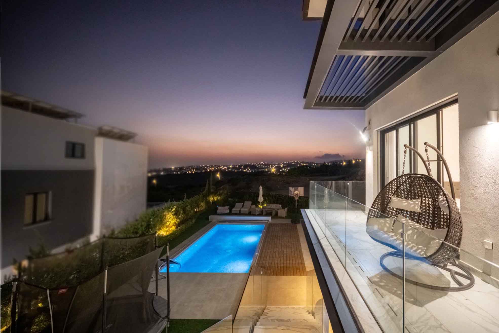 4 Bedroom Apartment in Charalambou mouskou - photo 2