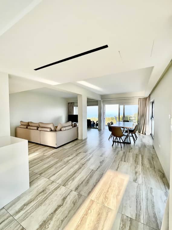 3 Bedroom Penthouse in Tasou isaac - photo 1
