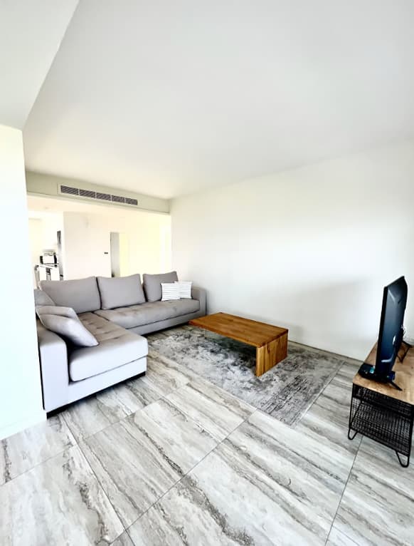 3 Bedroom Penthouse in Tasou isaac - photo 2