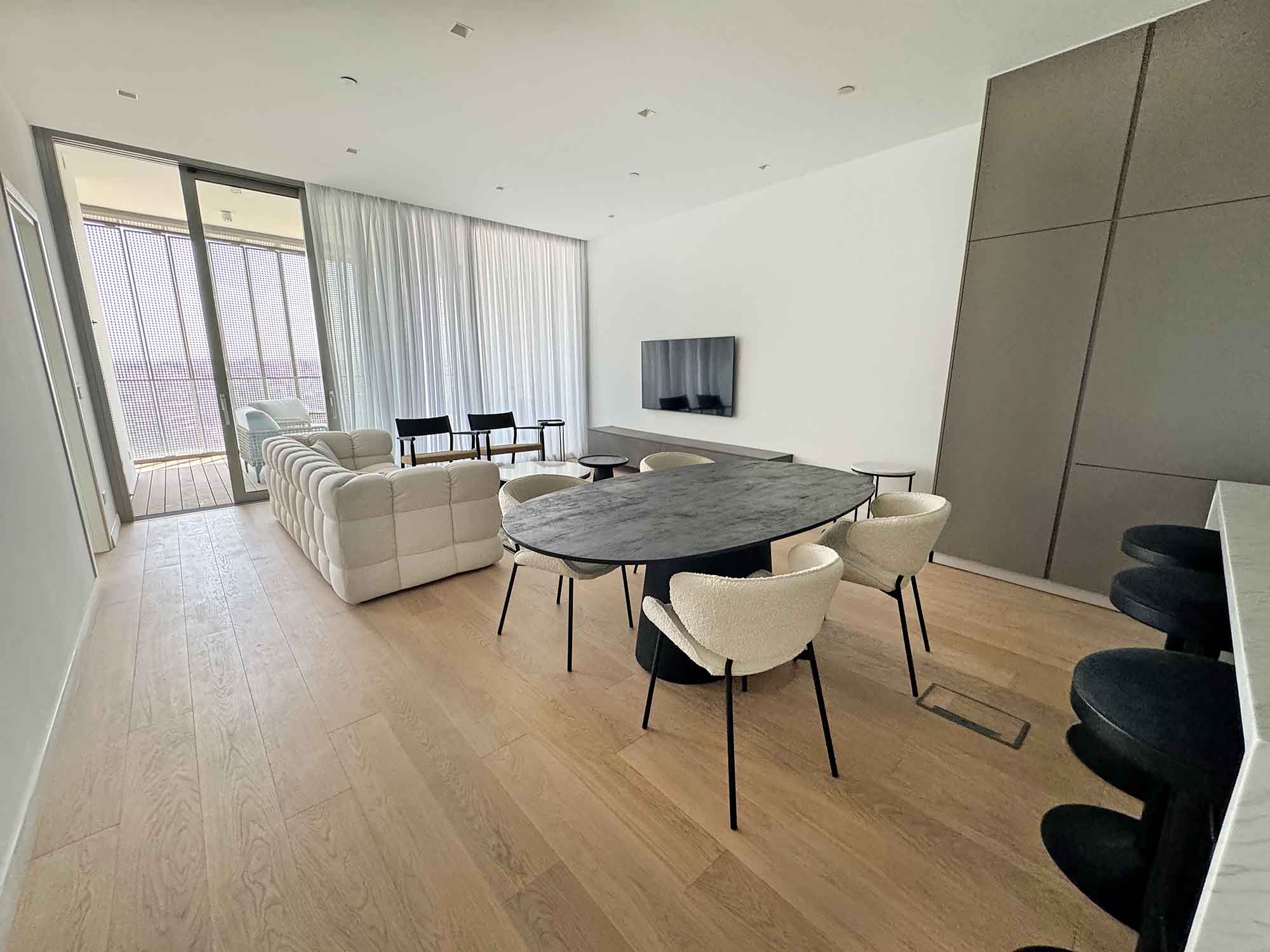 3 Bedroom Apartment in 44 Themistokli Dervi - photo 2