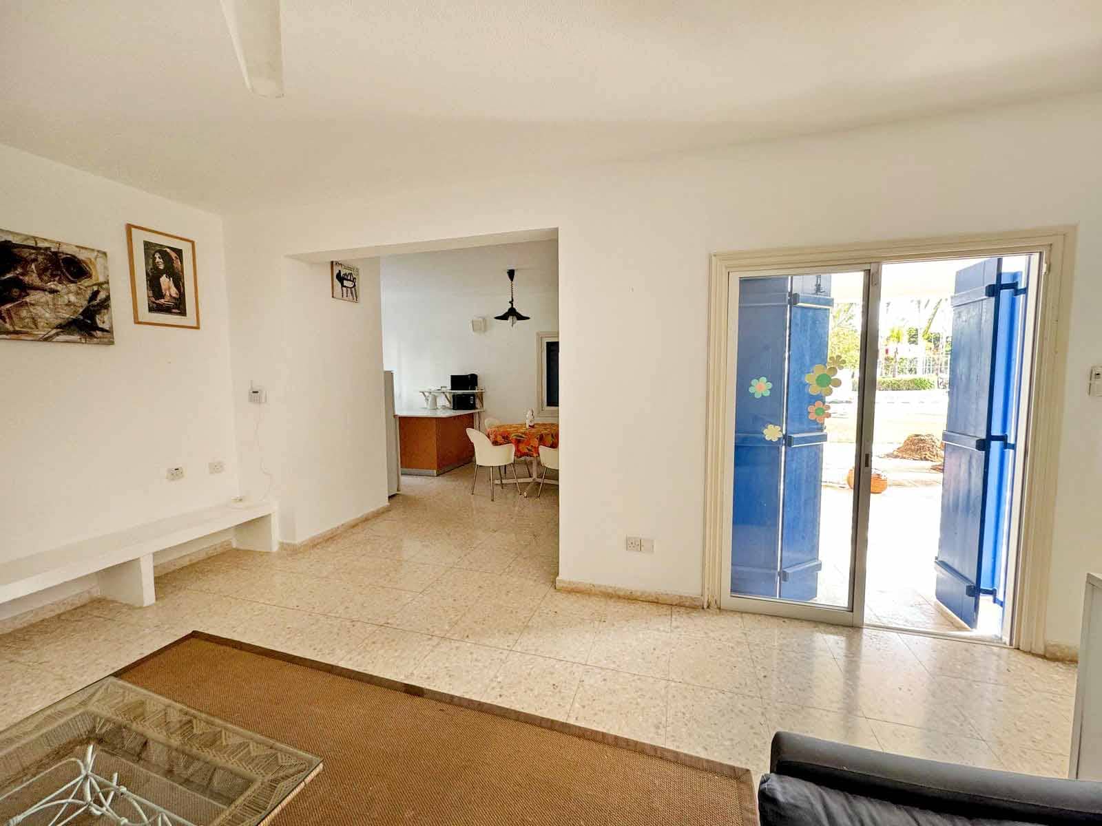 4 Bedroom Apartment in Pernera - photo 2