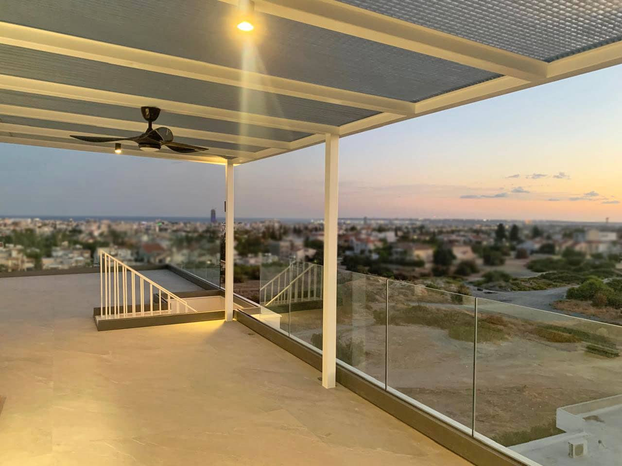 2 Bedroom Penthouse in Ekali - photo 1