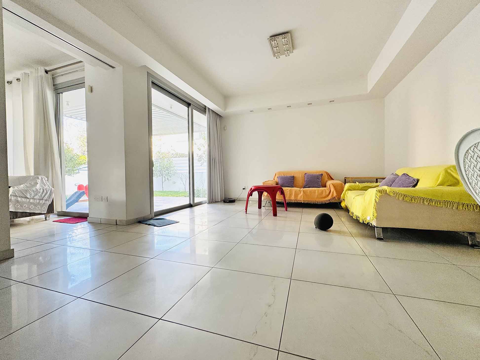 4 Bedroom House in Strovolos - photo 2