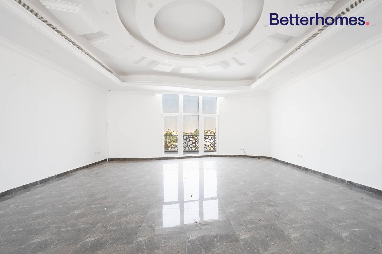 5 Bedroom Villa in Al Khawaneej 1 - photo 1