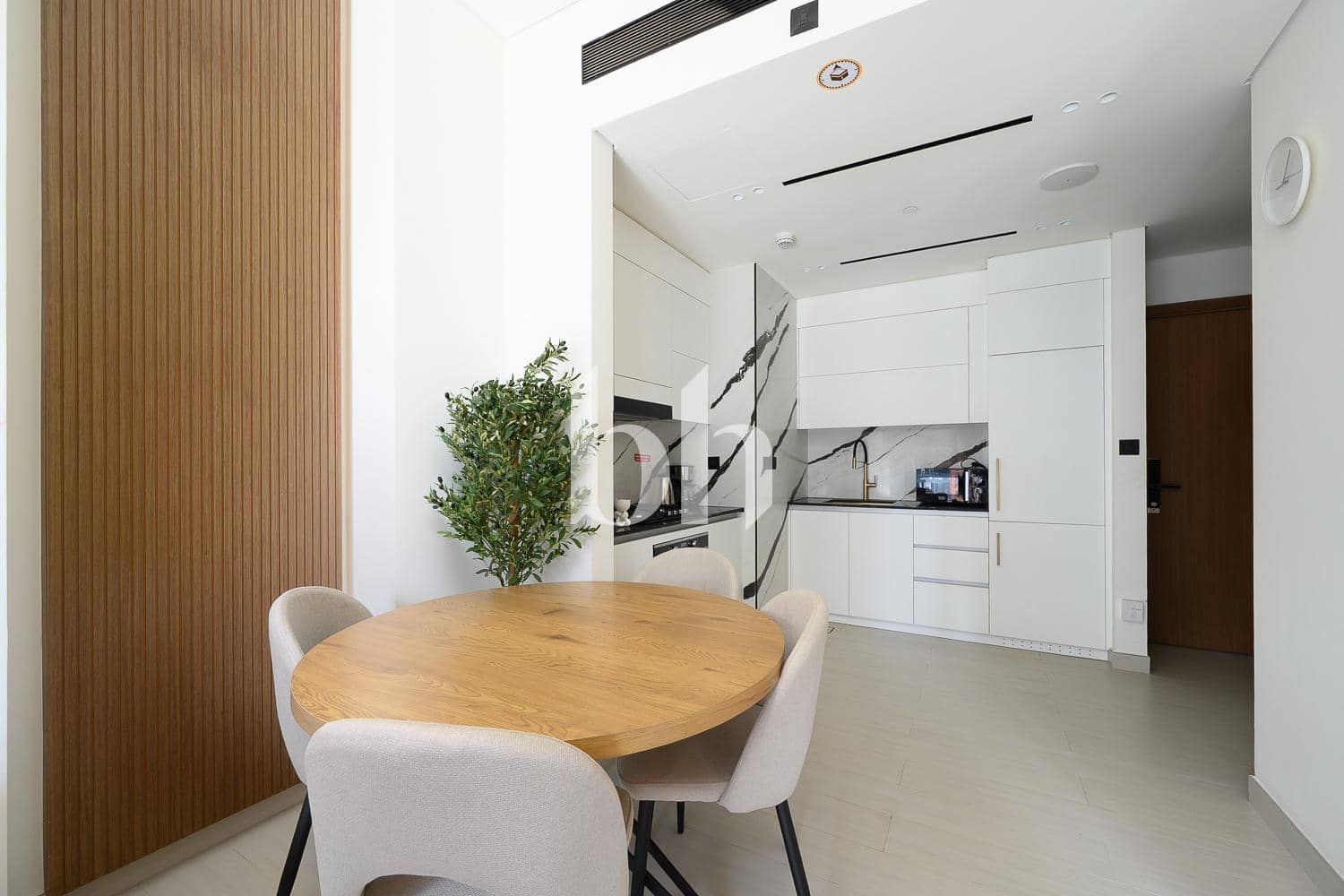 1 Bedroom Apartment in Trillionaire Residences - photo 2