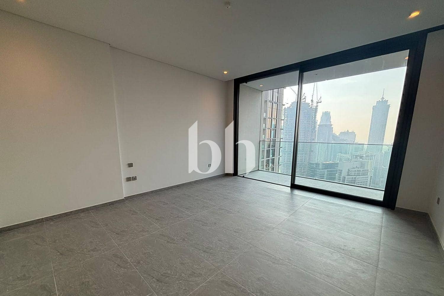 Studio Apartment in Peninsula Four - photo 2