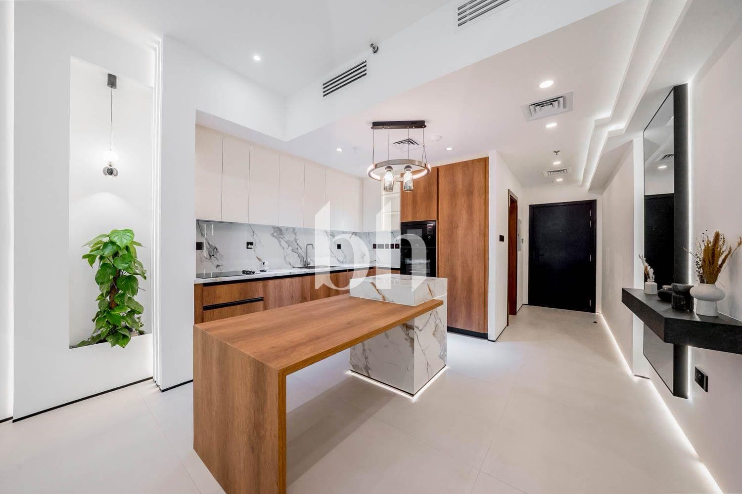 1 Bedroom Apartment in Scala Tower - photo 1