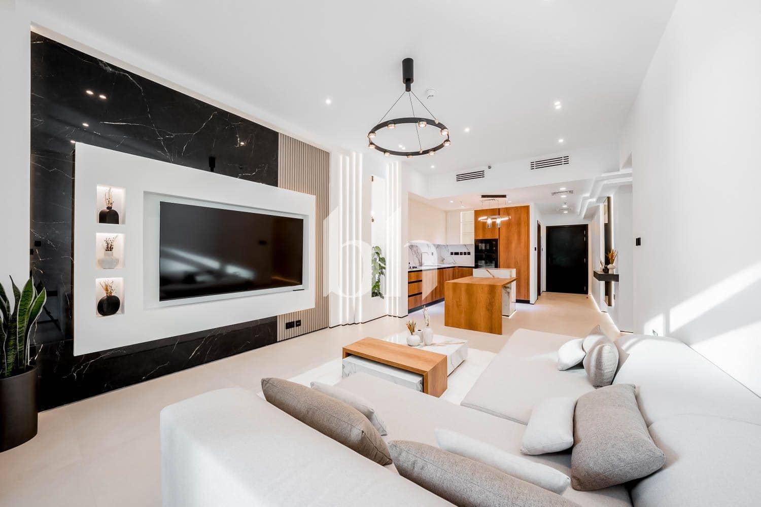 1 Bedroom Apartment in Scala Tower - photo 1