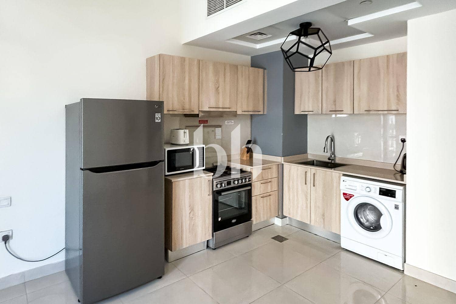 Studio Apartment in AG Tower - photo 2