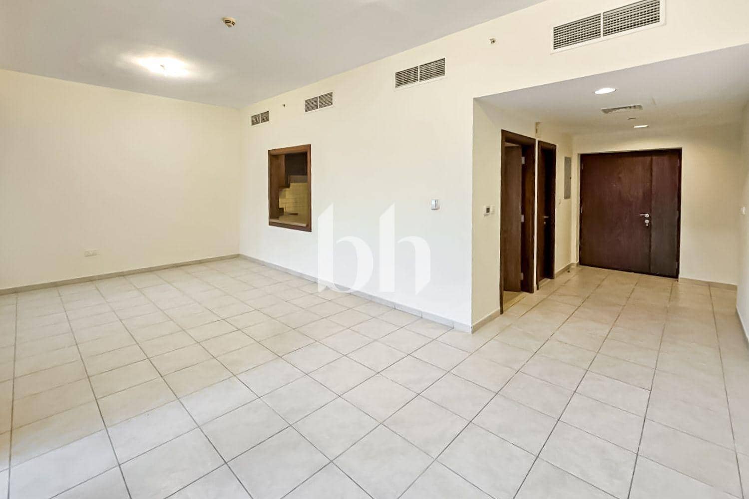 3 Bedroom Apartment in Executive Tower E - photo 2