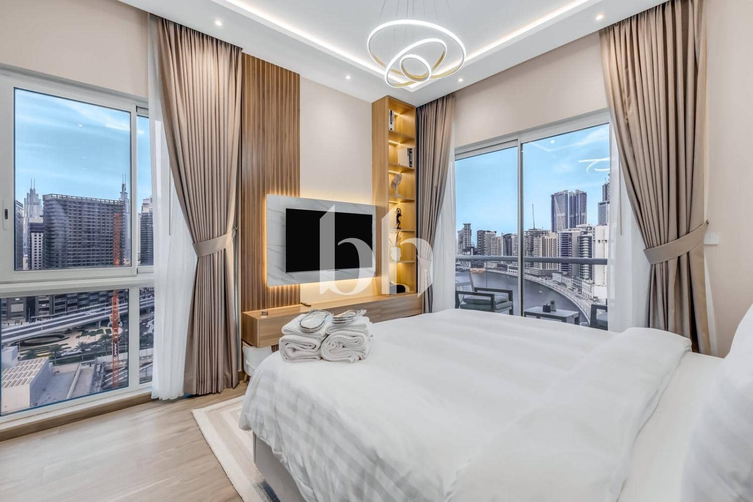 1 Bedroom Apartment in Mayfair Tower