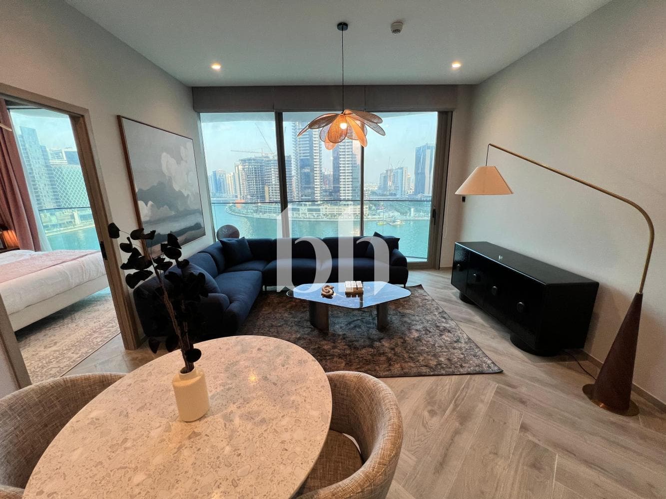 1 Bedroom Apartment in Peninsula Three - photo 1