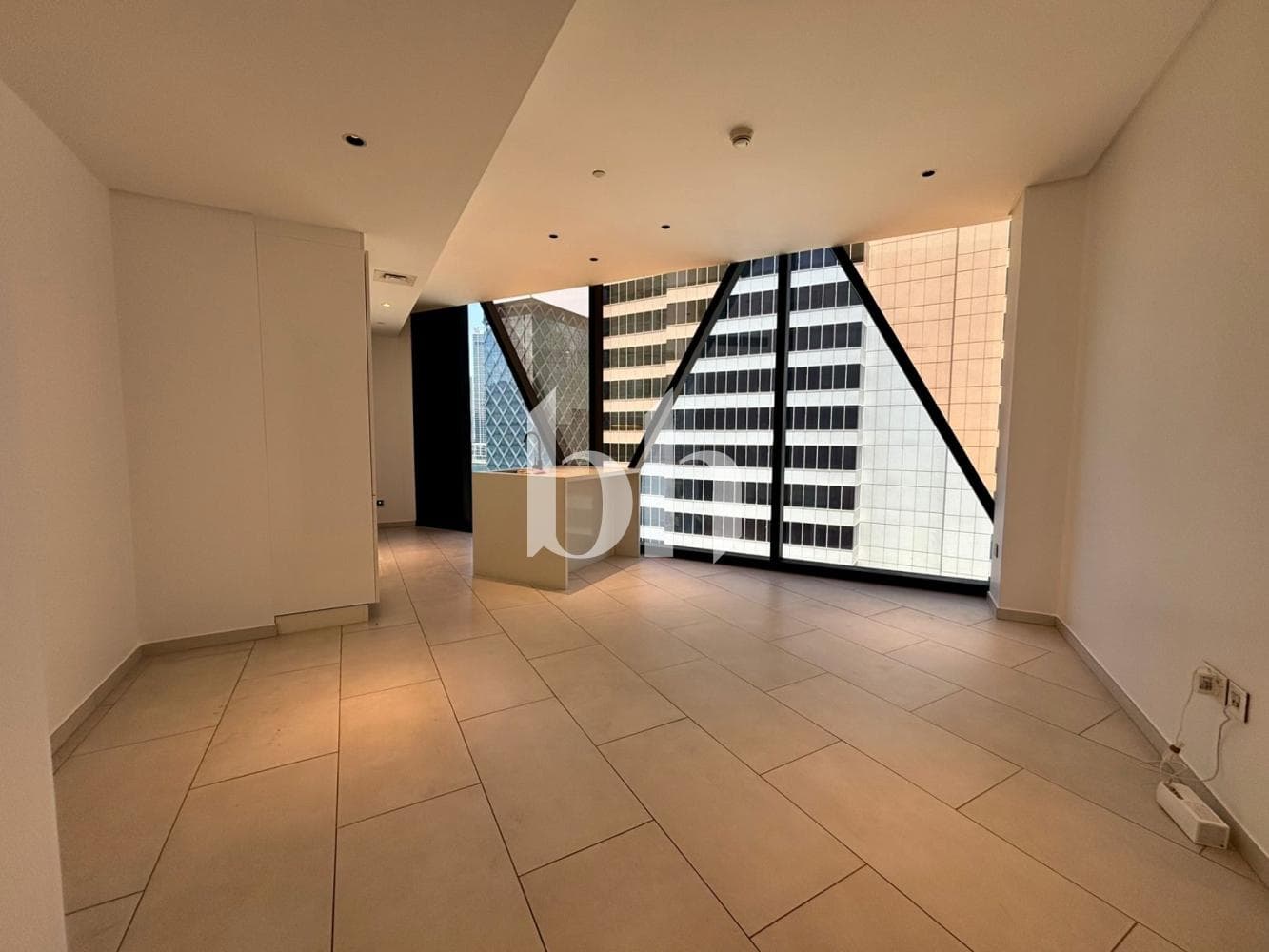 1 Bedroom Apartment in Marquise Square Tower - photo 1
