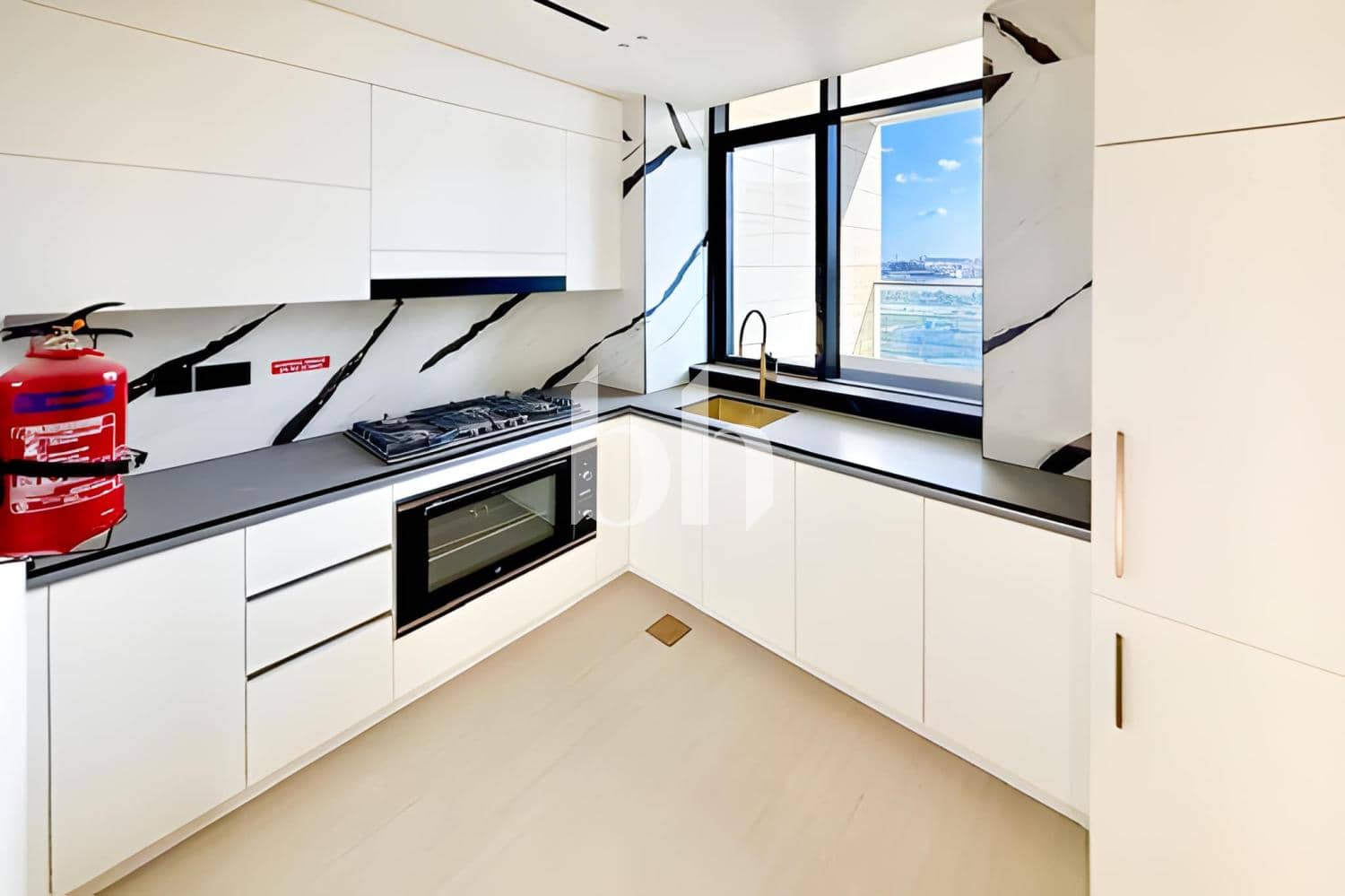 2 Bedroom Apartment in Trillionaire Residences - photo 2