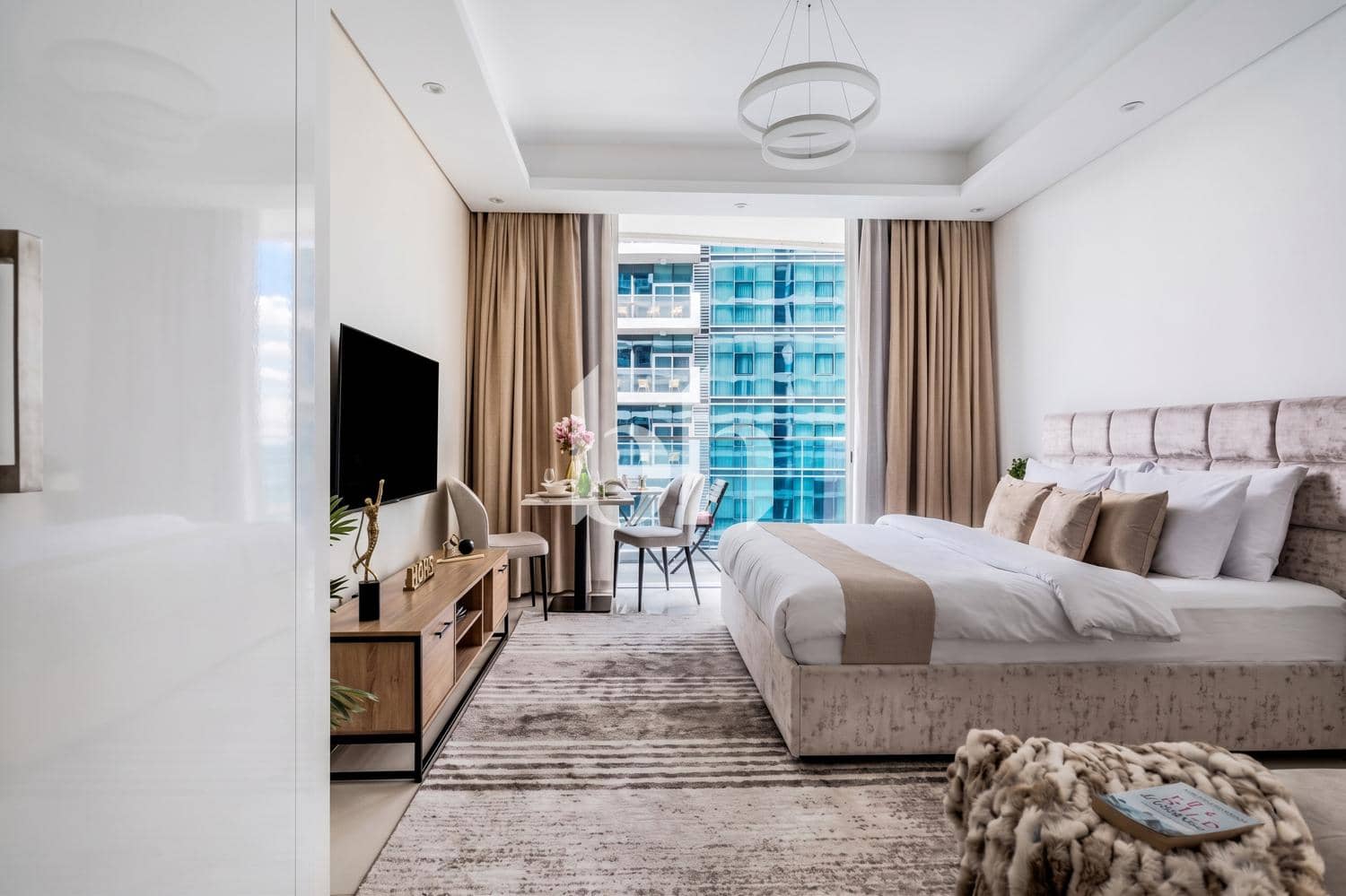 Studio Apartment in Waves Tower - photo 1