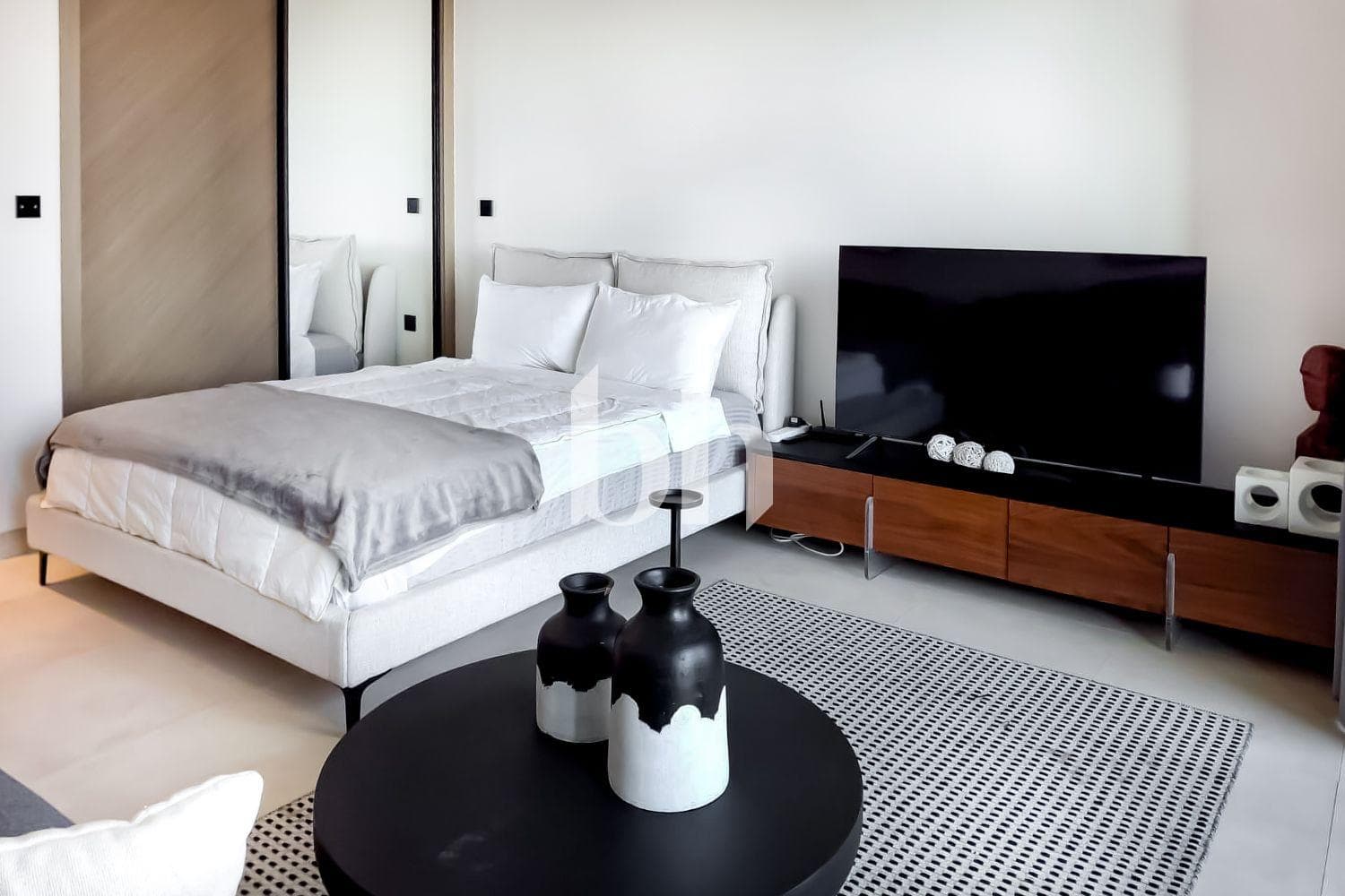 Studio Apartment in Binghatti Canal