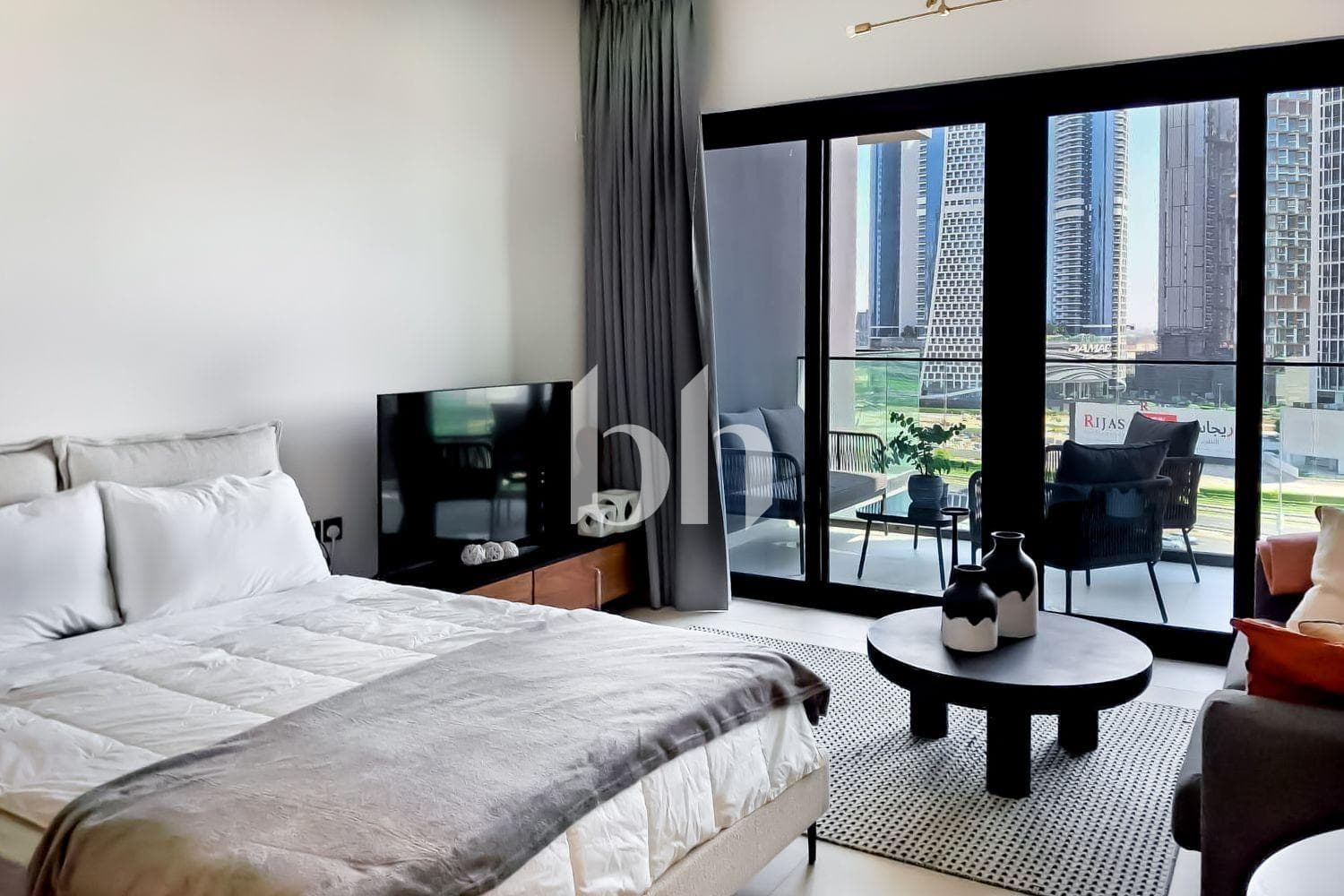 Studio Apartment in Binghatti Canal - photo 2