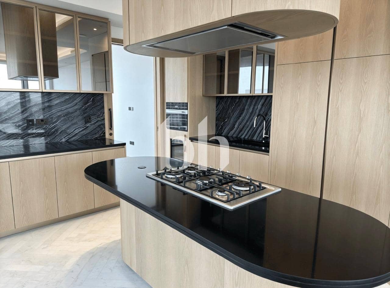 3 Bedroom Apartment in Jumeirah Living Business Bay - photo 2