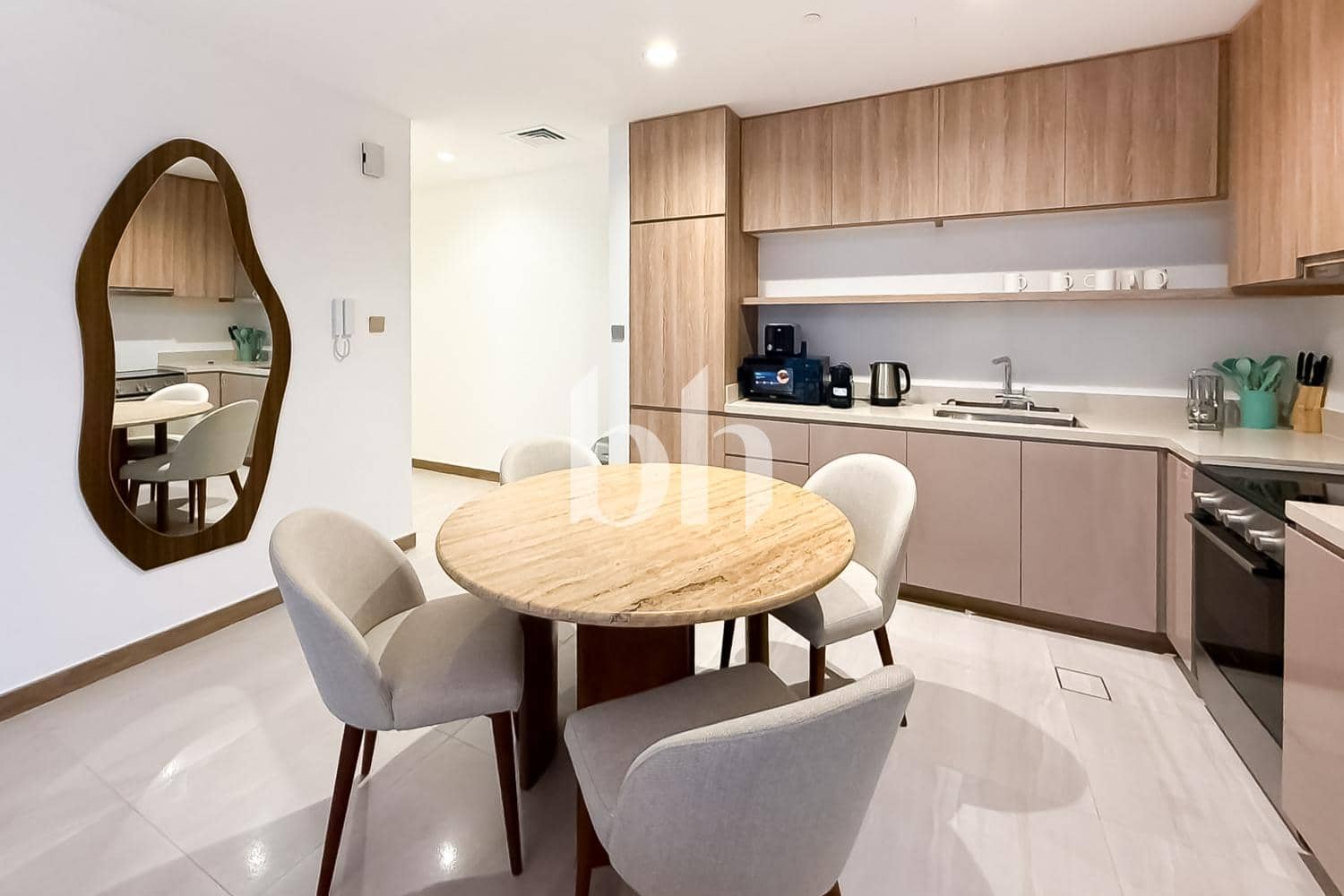 2 Bedroom Apartment in Urban Oasis - photo 2