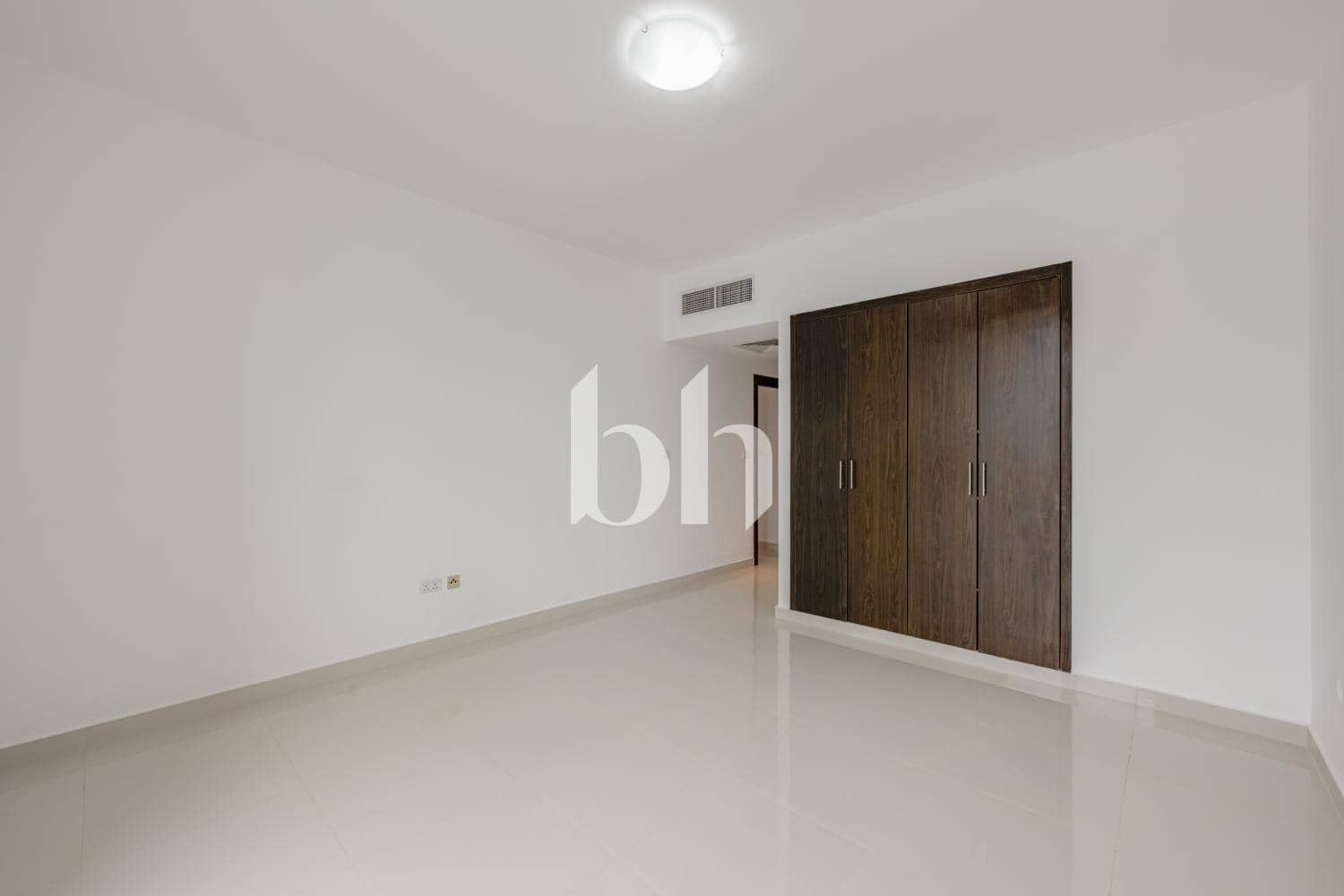 2 Bedroom Apartment in Coral Tower - photo 2