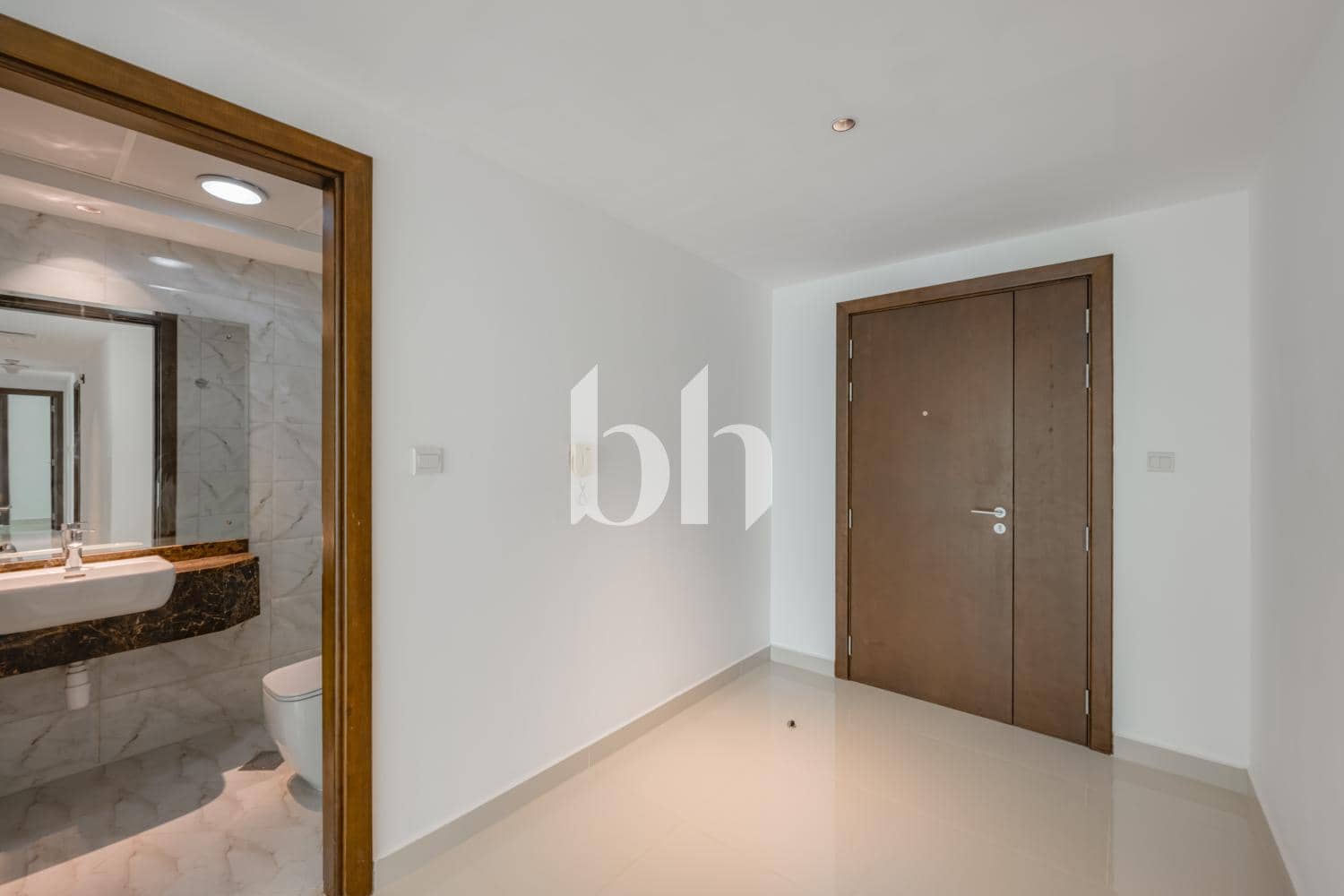 2 Bedroom Apartment in Coral Tower - photo 1