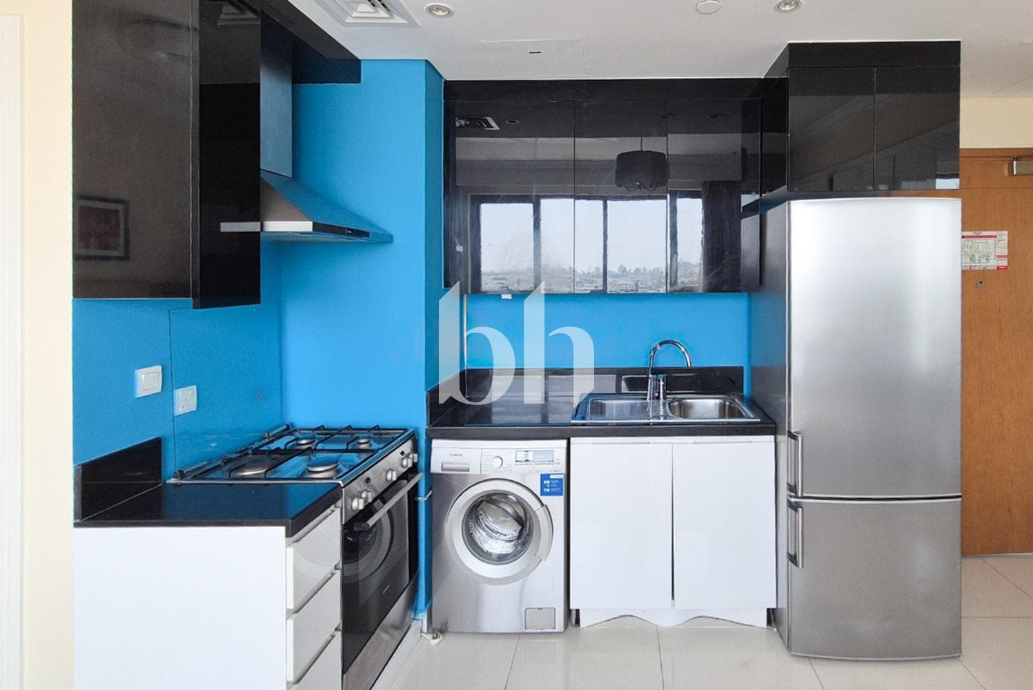 Studio Apartment in Capital Bay Tower A - photo 2