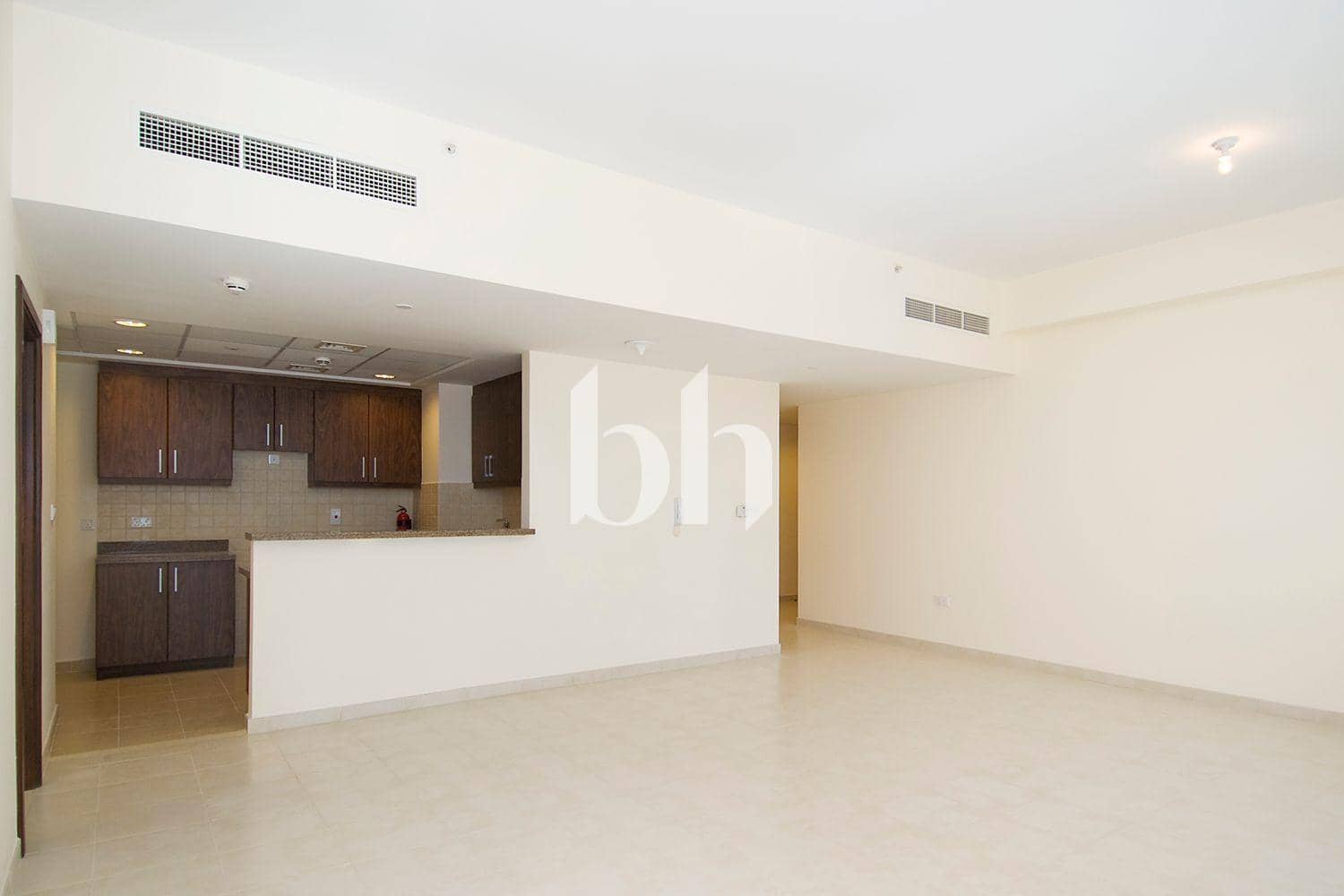 1 Bedroom Apartment in Executive Tower J