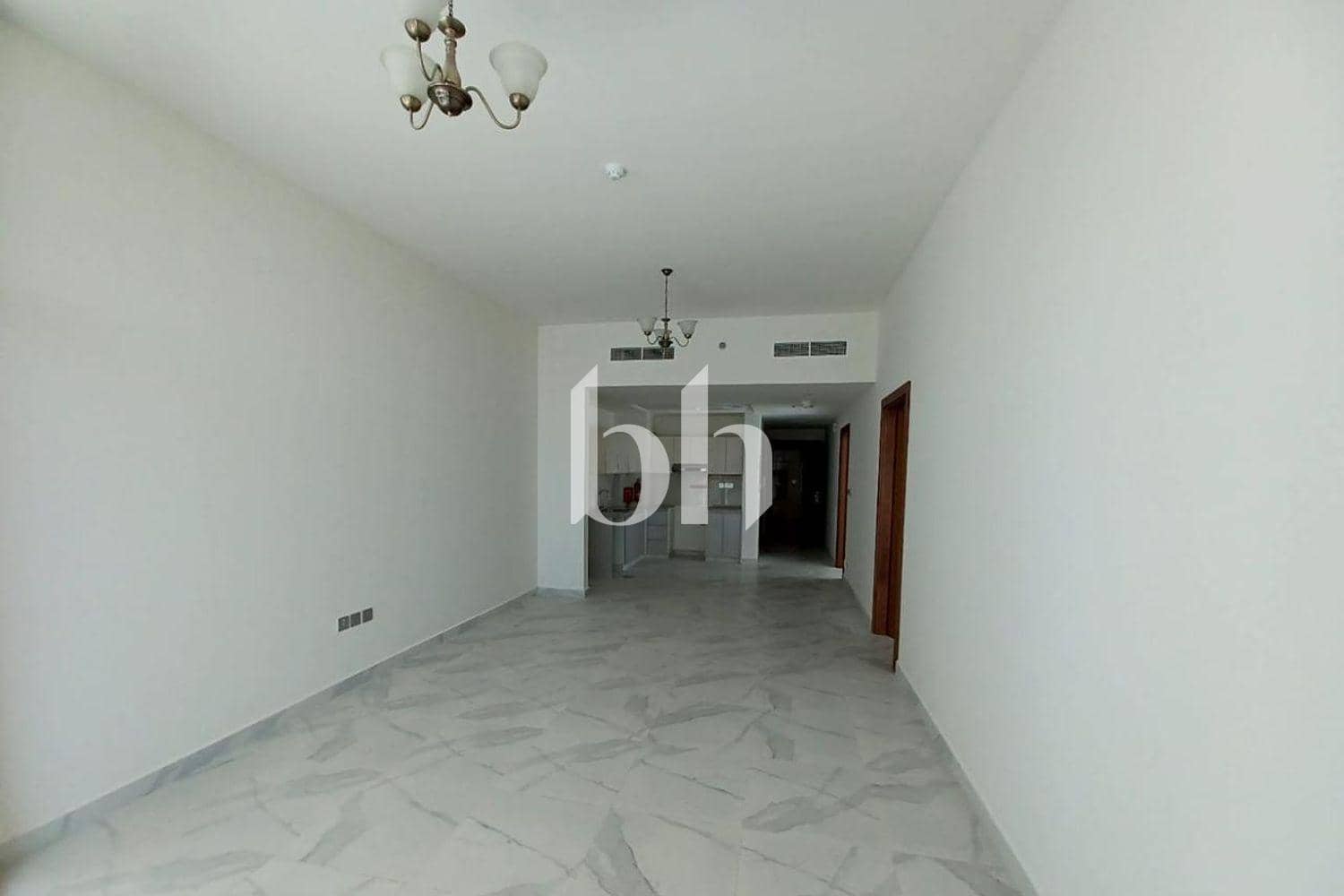2 Bedroom Apartment in Millennium Binghatti Residences - photo 2