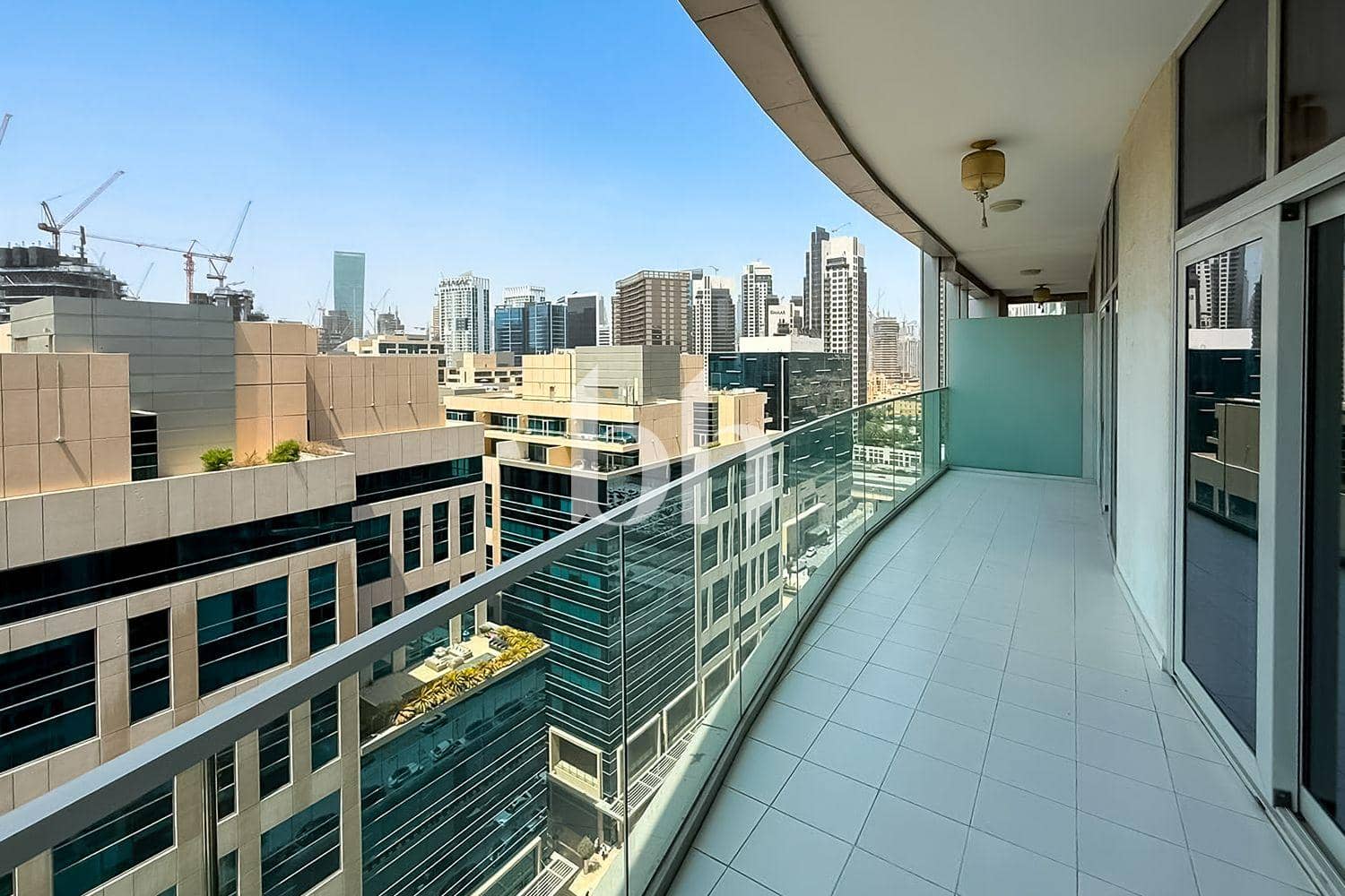 1 Bedroom Apartment in Damac Majestine - photo 2