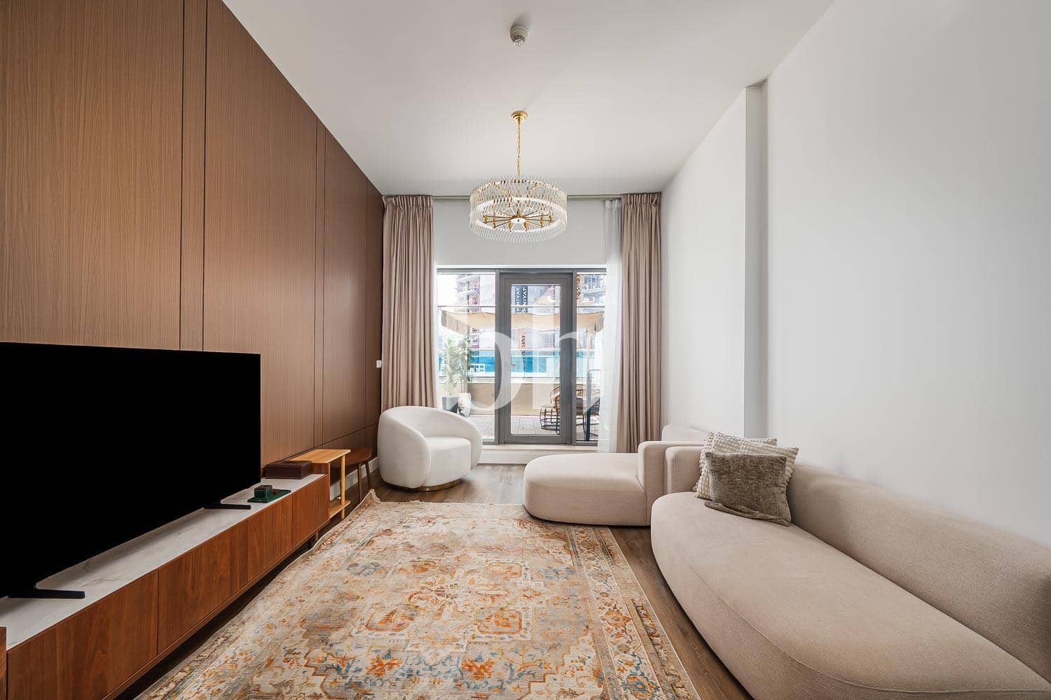 2 Bedroom Apartment in The Bay