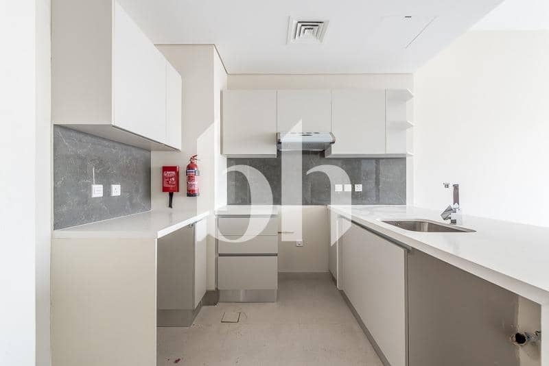 1 Bedroom Apartment in Sol Avenue - photo 1