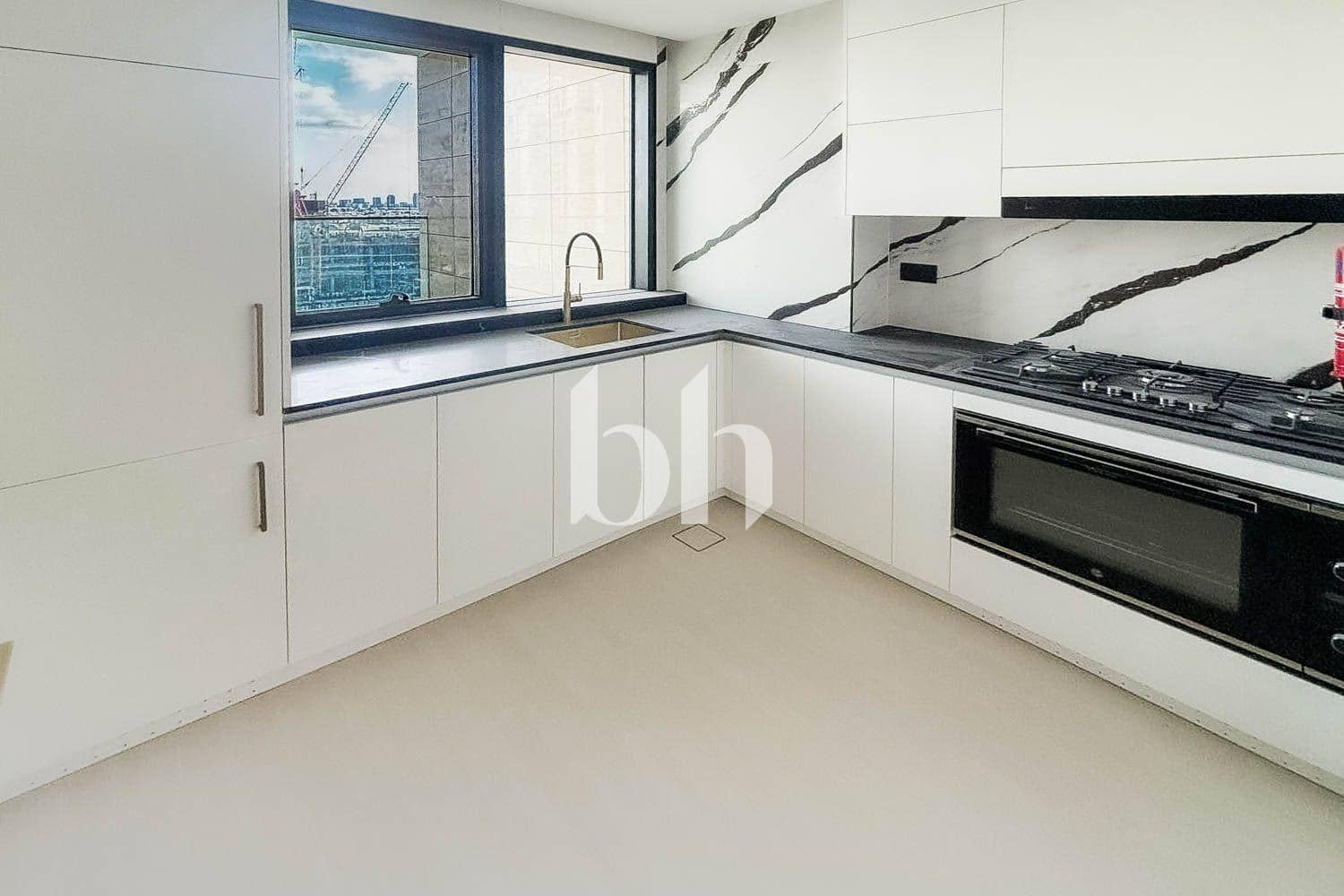 2 Bedroom Apartment in Trillionaire Residences - photo 1
