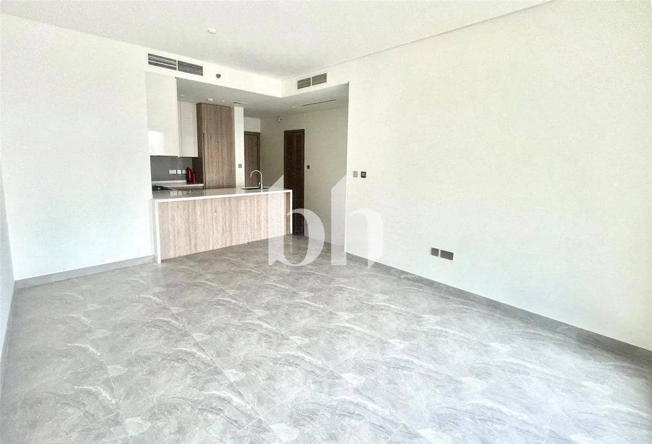 1 Bedroom Apartment in Peninsula Two