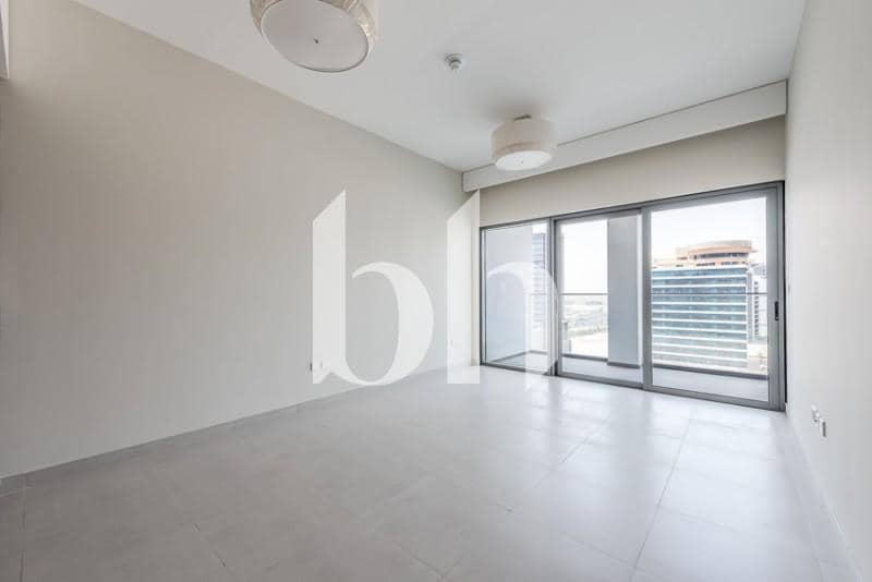 Studio Apartment in Sol Avenue