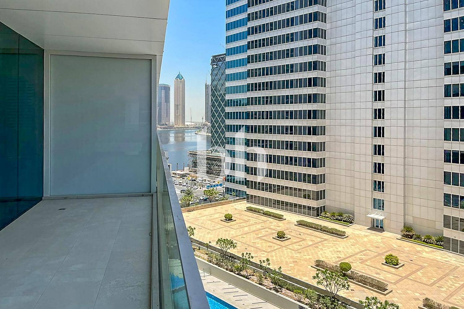 1 Bedroom Apartment in Marquise Square Tower - photo 2