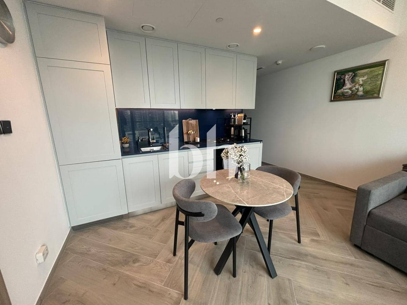 1 Bedroom Apartment in Peninsula Three - photo 2