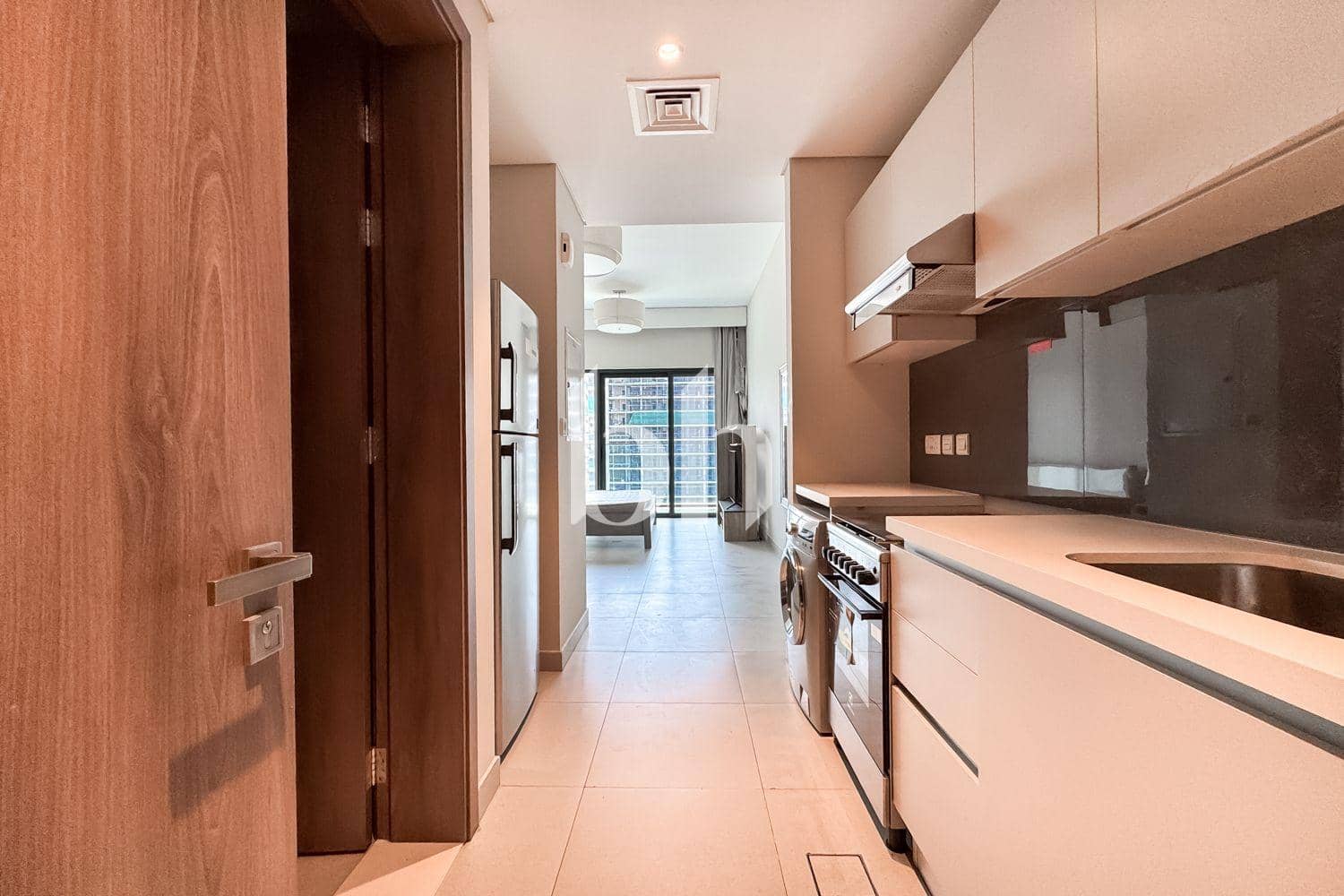 Studio Apartment in Sol Avenue - photo 2