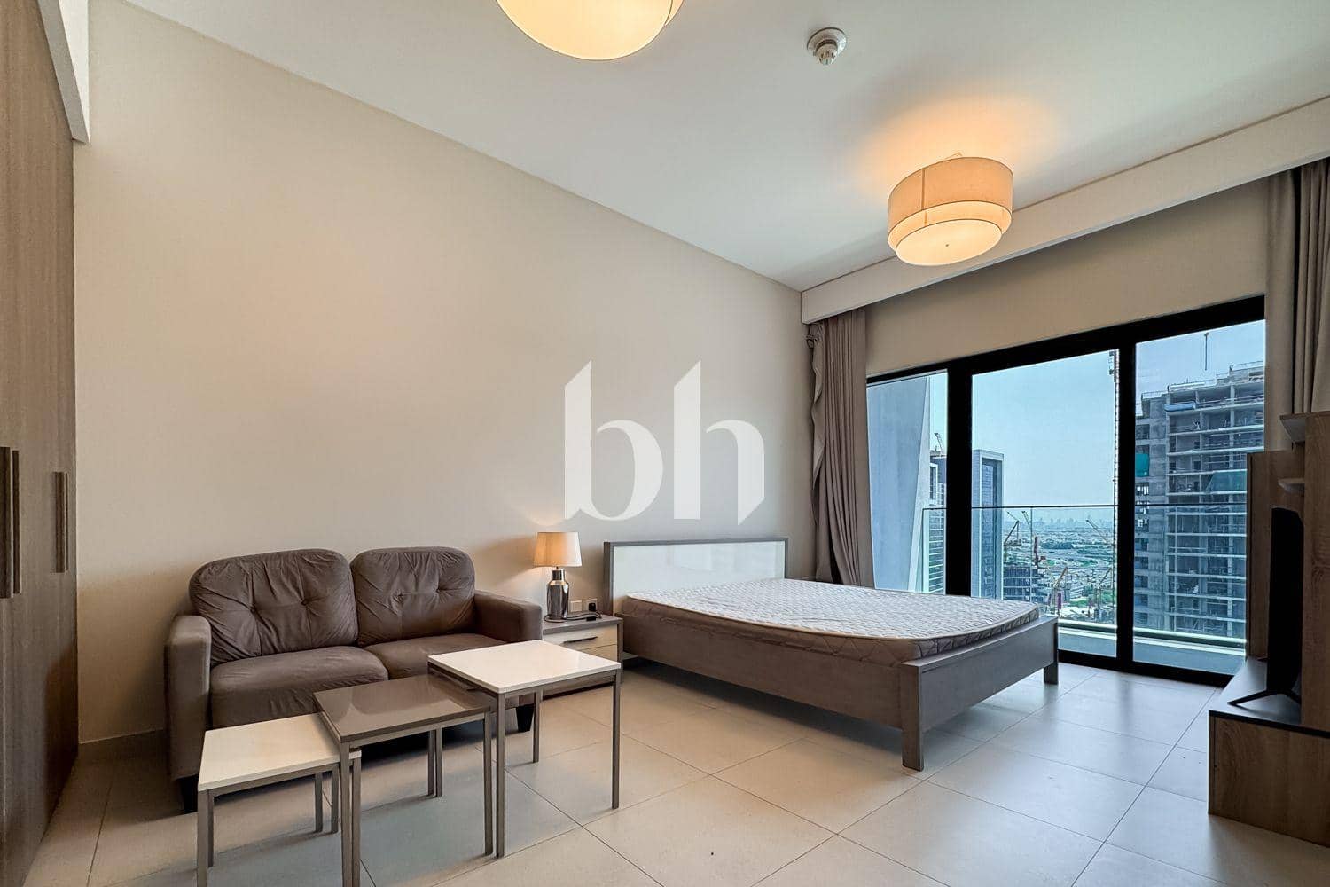 Studio Apartment in Sol Avenue