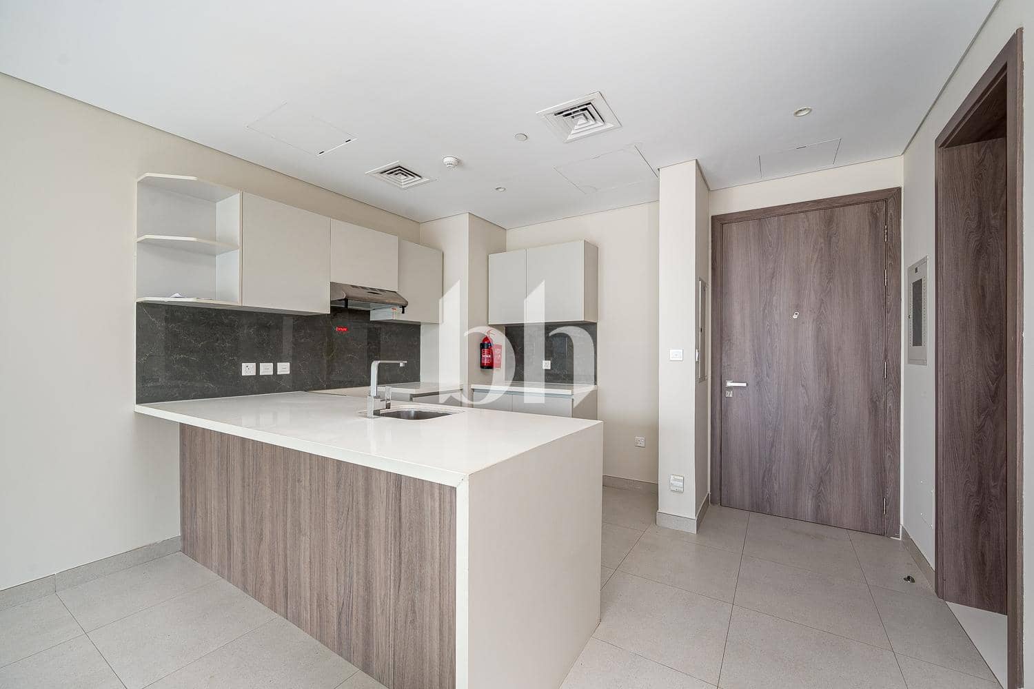 2 Bedroom Apartment in Sol Bay - photo 2