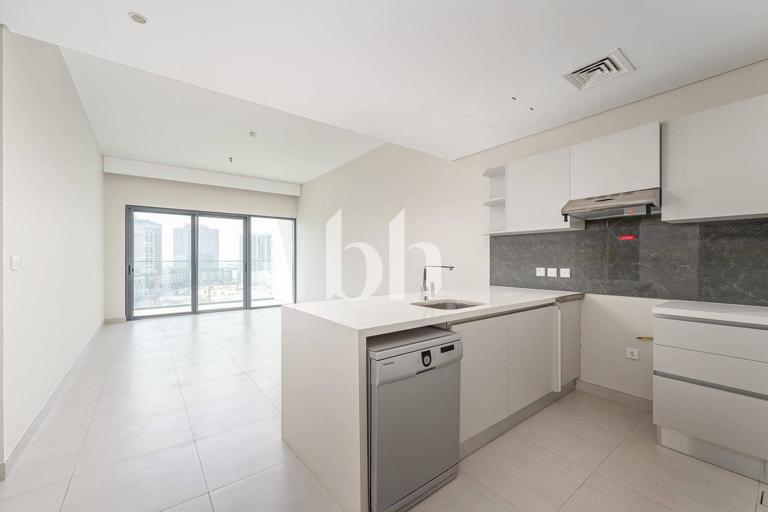 2 Bedroom Apartment in Sol Bay - photo 1
