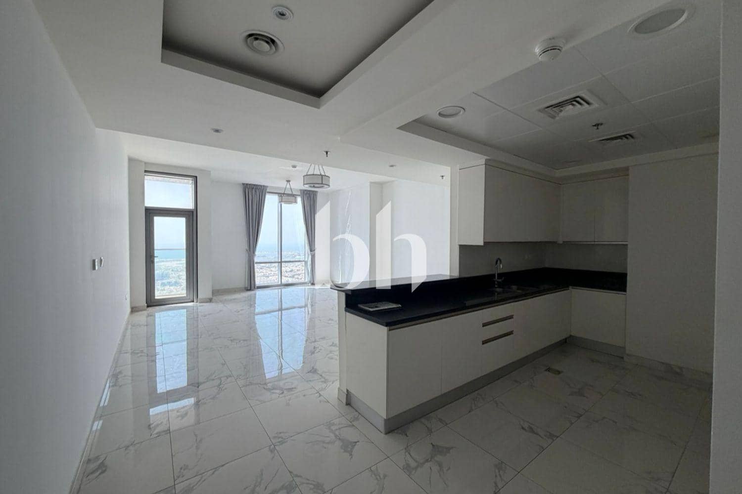 3 Bedroom Apartment in Amna - photo 1