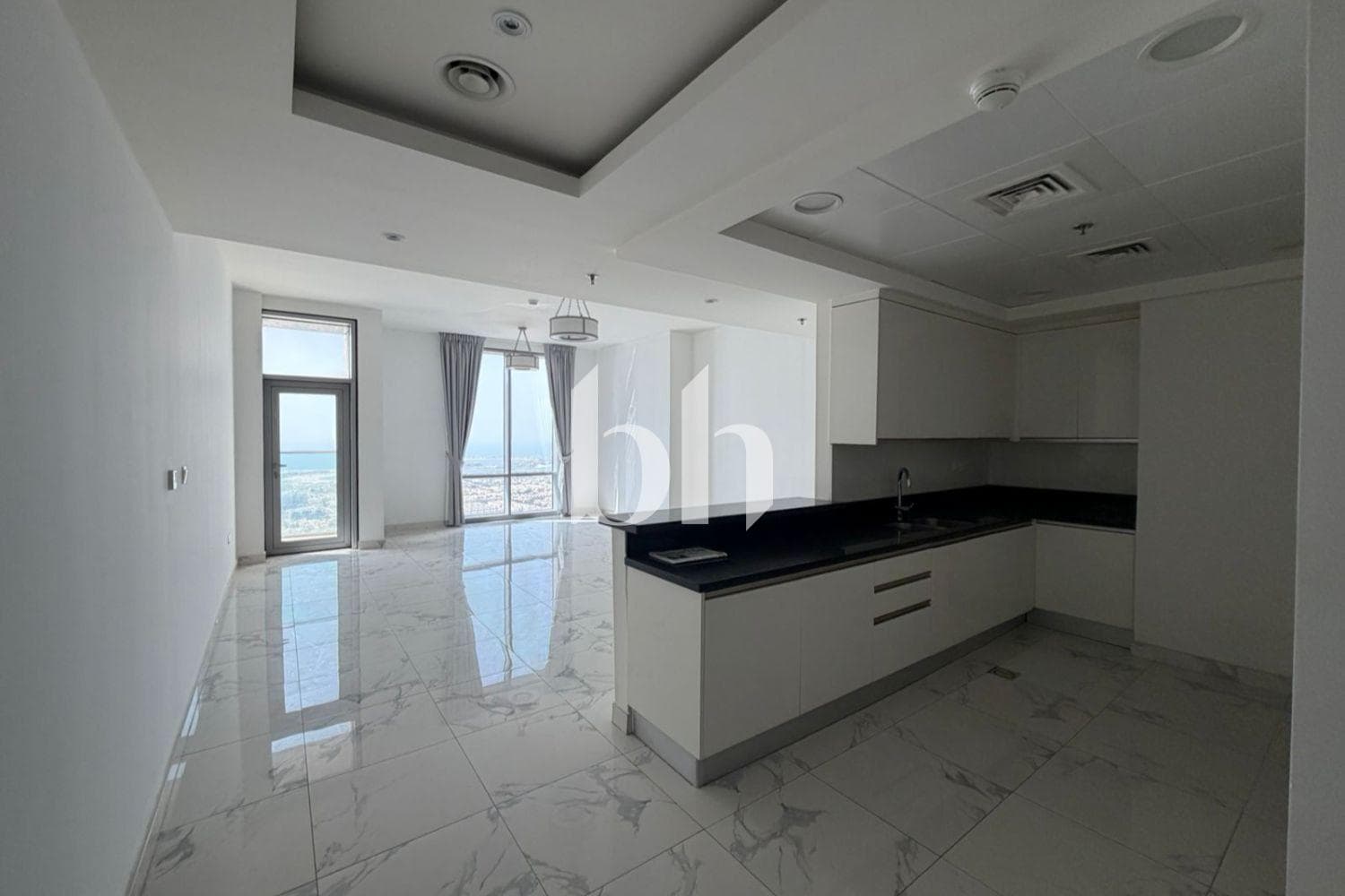 3 Bedrooms Apartment in Amna - photo 1