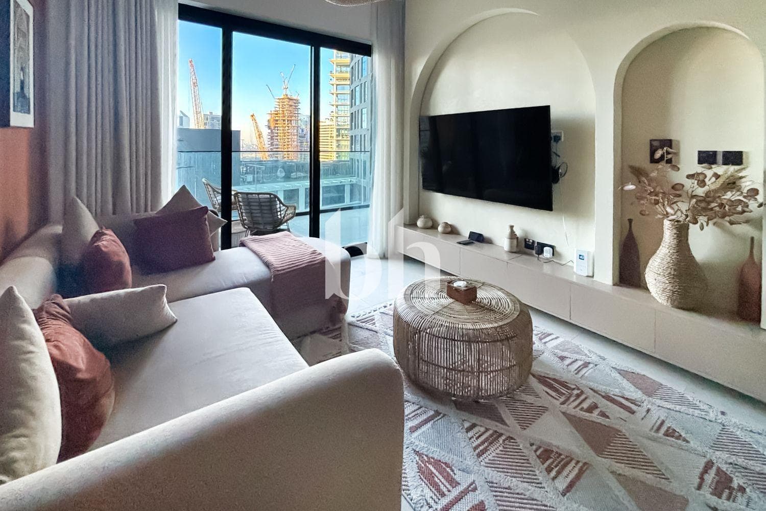 1 Bedroom Apartment in Binghatti Canal - photo 1